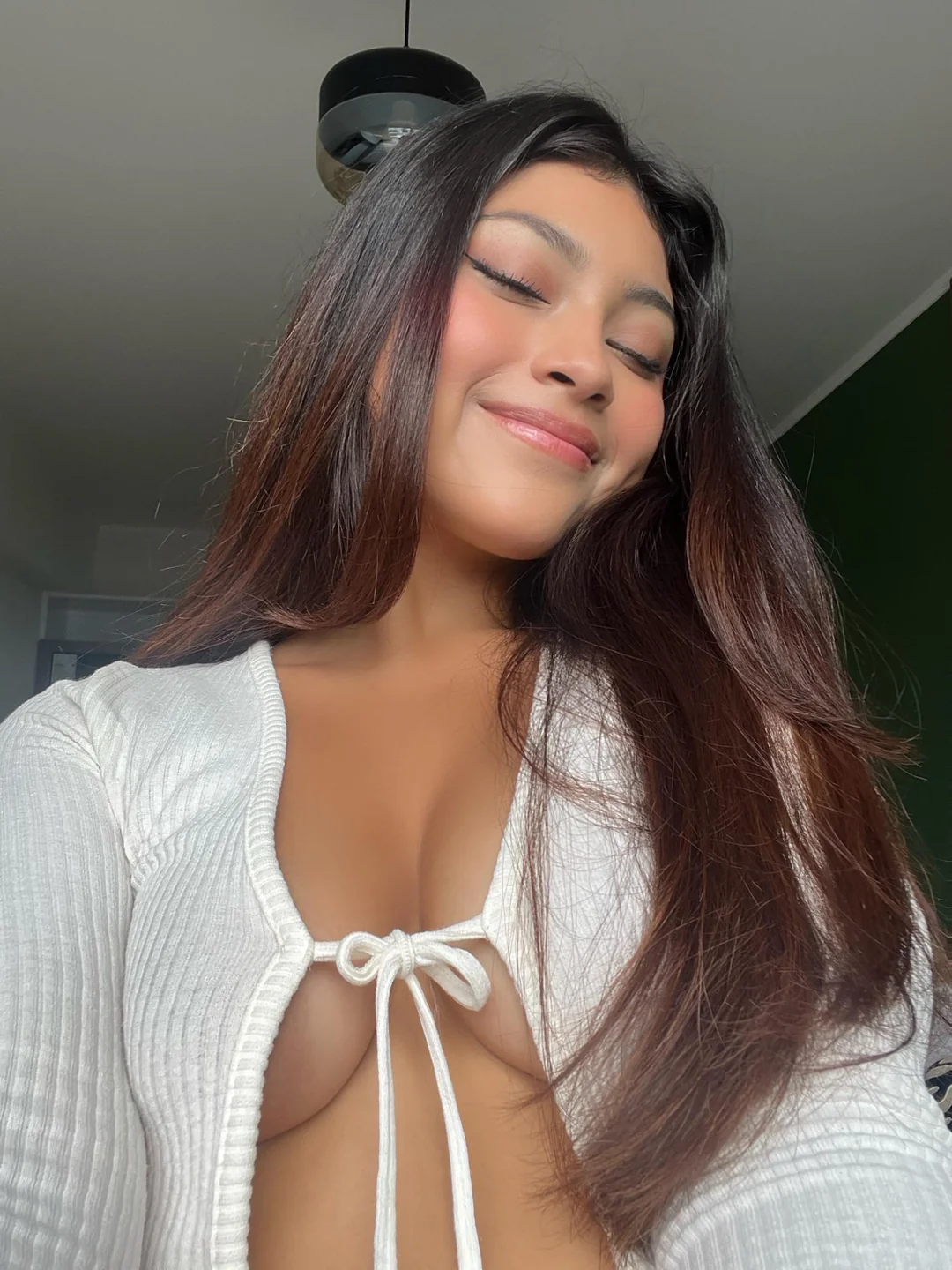 AlexandraBoo showing her gorgeous tits through white outfit