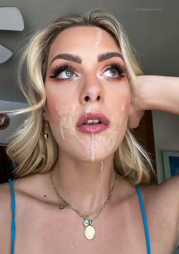 savvysuxx looks pretty with cum all over her face