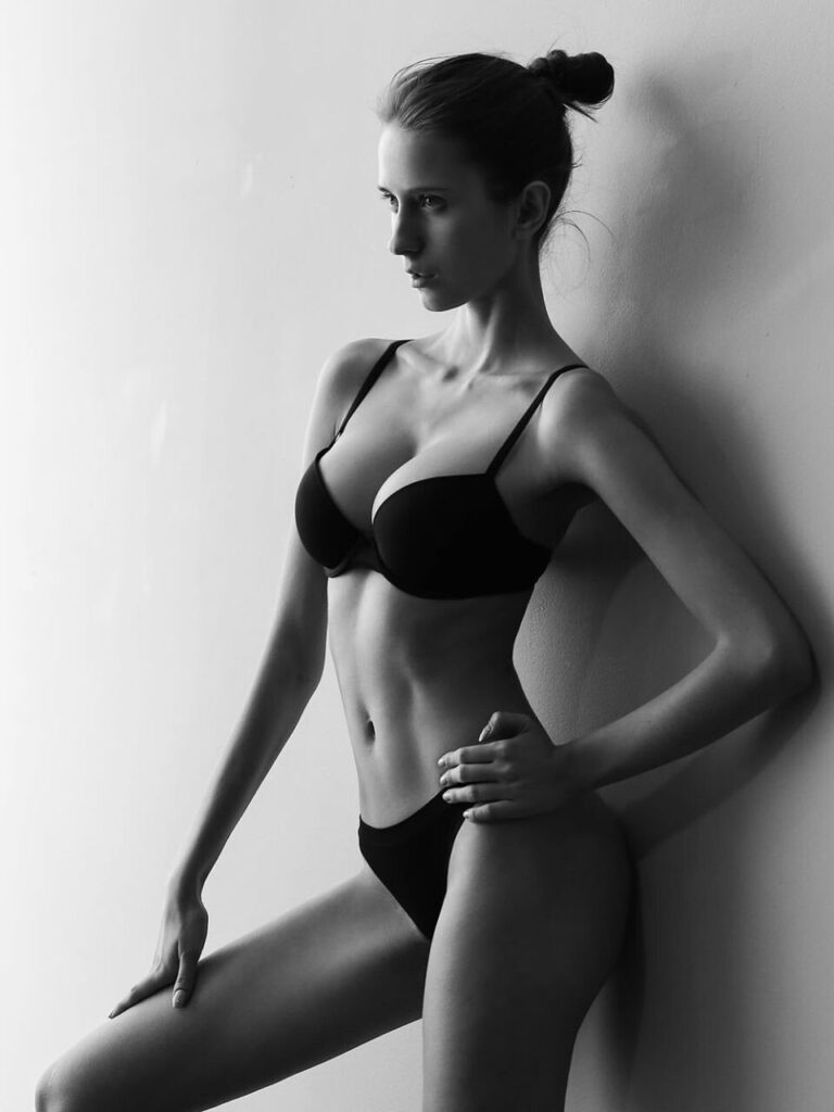 Lana Voronina big boobs Onlyfans posing in a sexy black bikini